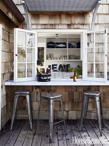 outdoor kitchen