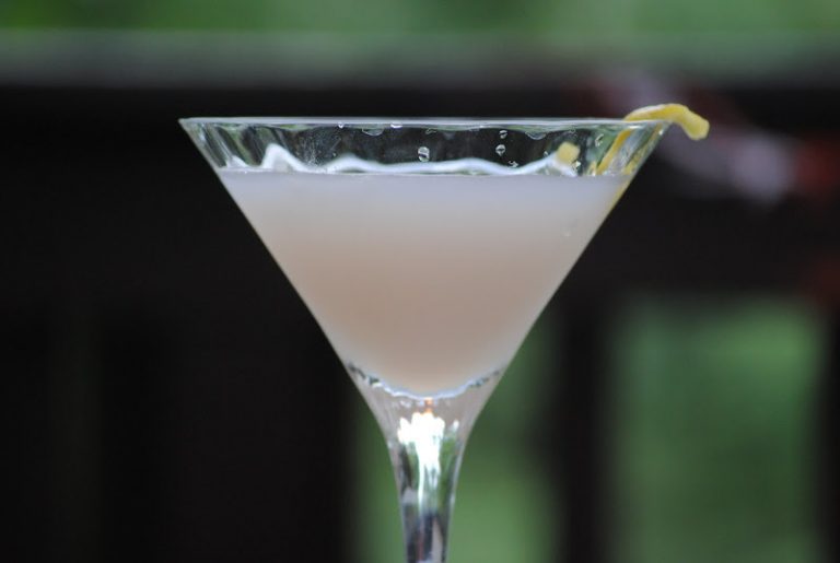 Perfect Summer Cocktail: Lavender Martini