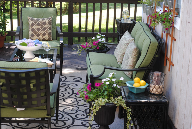Outdoor Furniture and Deck Makeover
