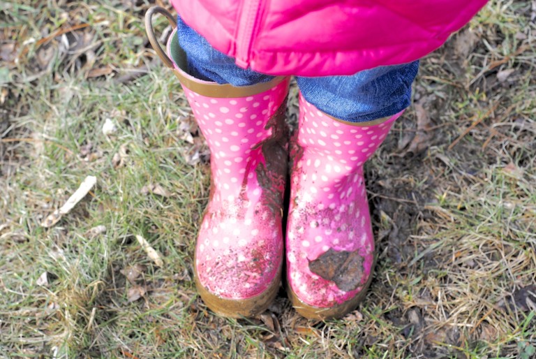 Why I Let my Kids Play in the Mud {Mommy Misadventure}