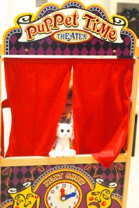 Puppet Theater Ideas &amp; Activities for Kids {Free Printable!} - Making ...