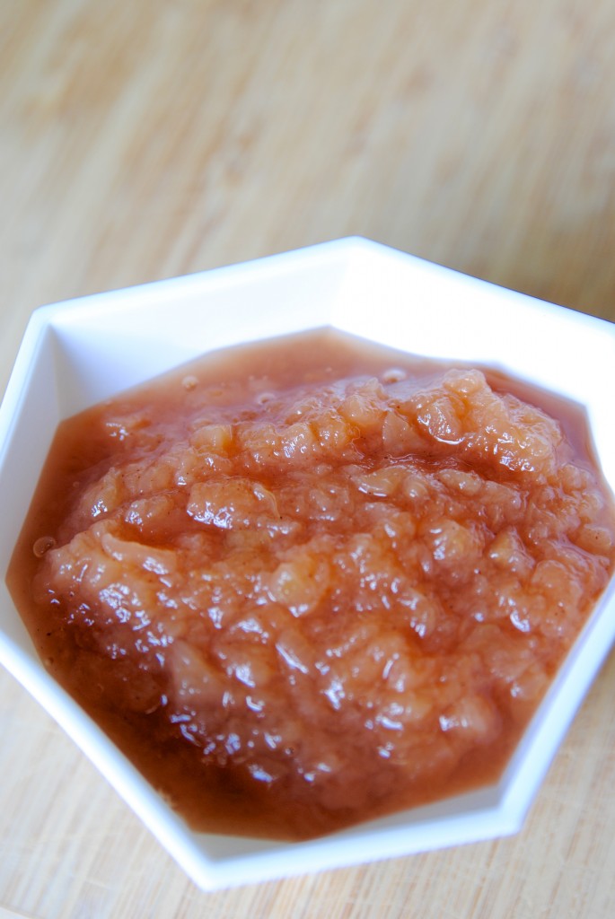 Easy and Delicious Homemade Applesauce Recipe-- in your slowcooker!