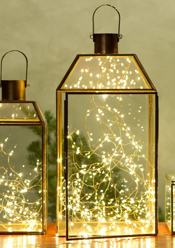 25 Gorgeous Ways to Use Christmas Lights