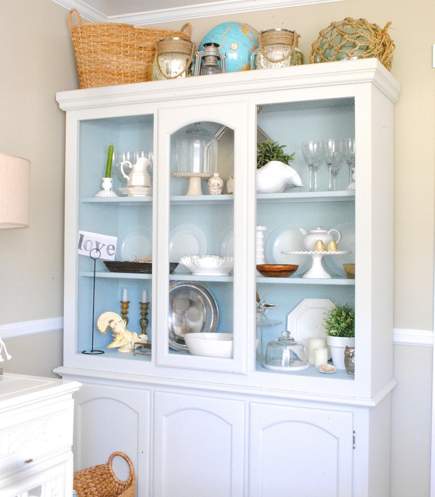 If you've been searching for a great chalk paint recipe, LOOK NO FURTHER! This 3-ingredient recipe works wonders as a no-prep furniture paint so you can make old furniture look amazing again-- in YOUR style and favorite colors!