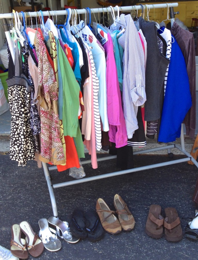 7 Popular Yard Sale Items That Sell Like Crazy! Making Lemonade