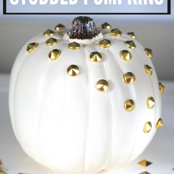 Add some glam to your fall and Halloween decorations with these easy no-carve gold studded pumpkins!