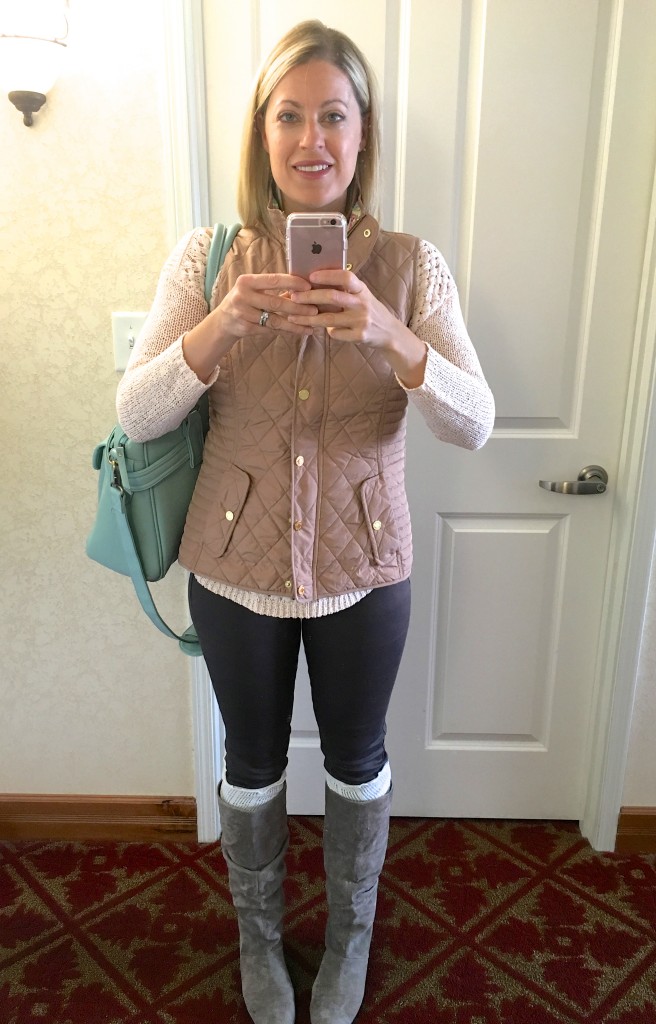 Casual and chic outfits for winter! Love that her daily mom style (fashion over 40) can be comfortable yet fun.