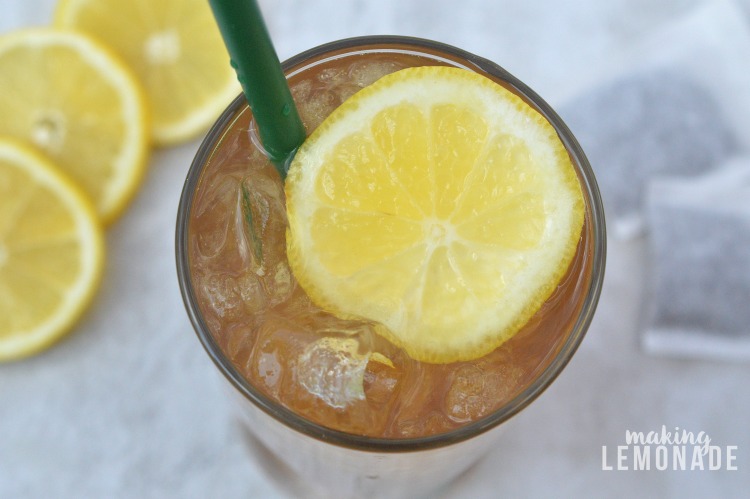 this copycat Starbucks recipe for shaken iced tea lemonade looks SO good!