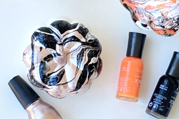 Diy Marbled Pumpkins 5 Minute Craft Making Lemonade