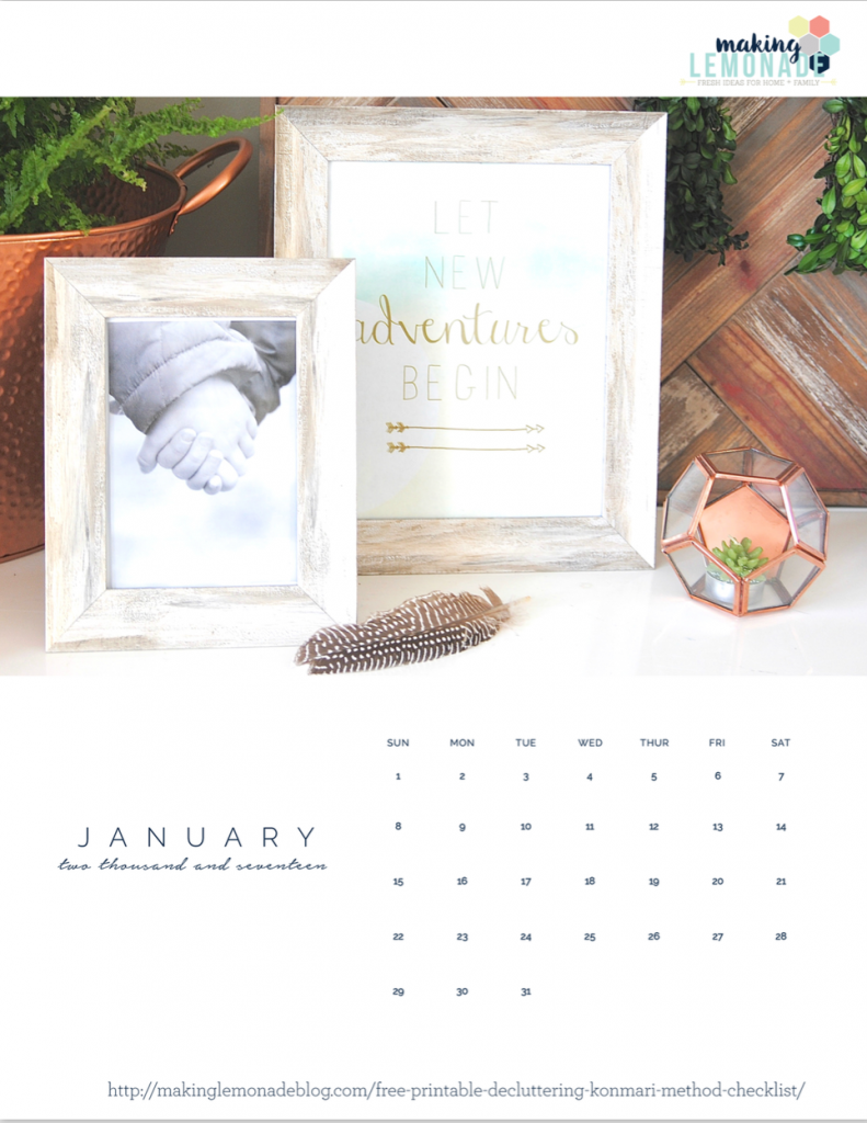 get this free printable photo calendar and organized your schedule in style!