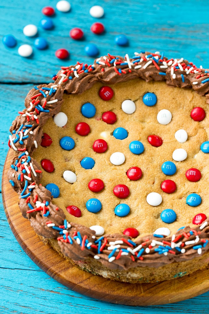 Patriotic Cookie Cake from Dinner at the Zoo