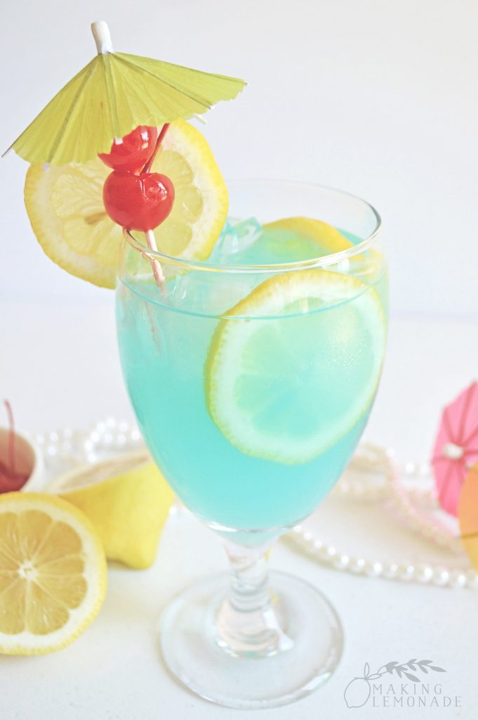 Tipsy Mermaid Cocktail Recipe (spiked lemonade with rum)