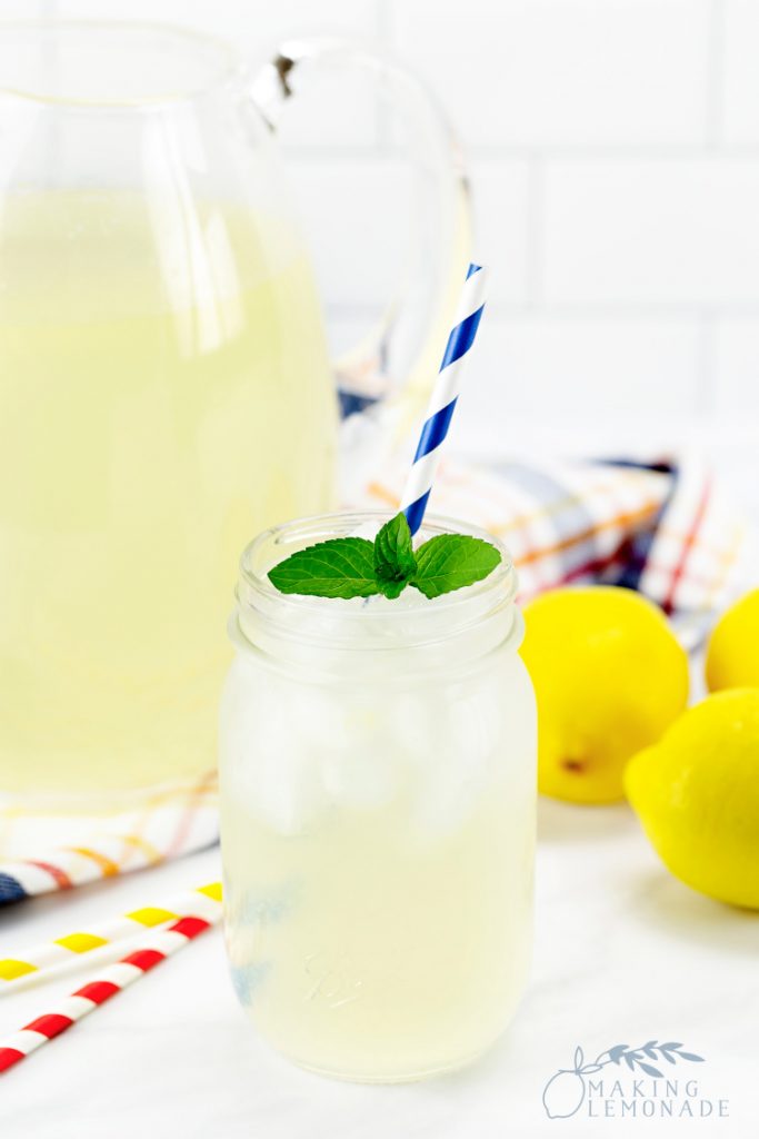 This is TRULY the BEST homemade lemonade recipe ever!