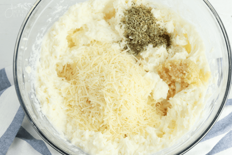 garlic mashed potatoes ingredients in bowl