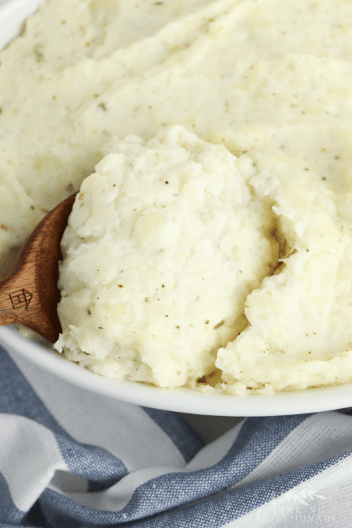 mashed potatoes with serving spoon