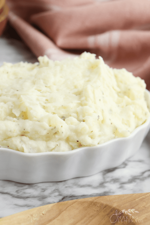Easy And Delicious Garlic Parmesan Mashed Potatoes Recipe