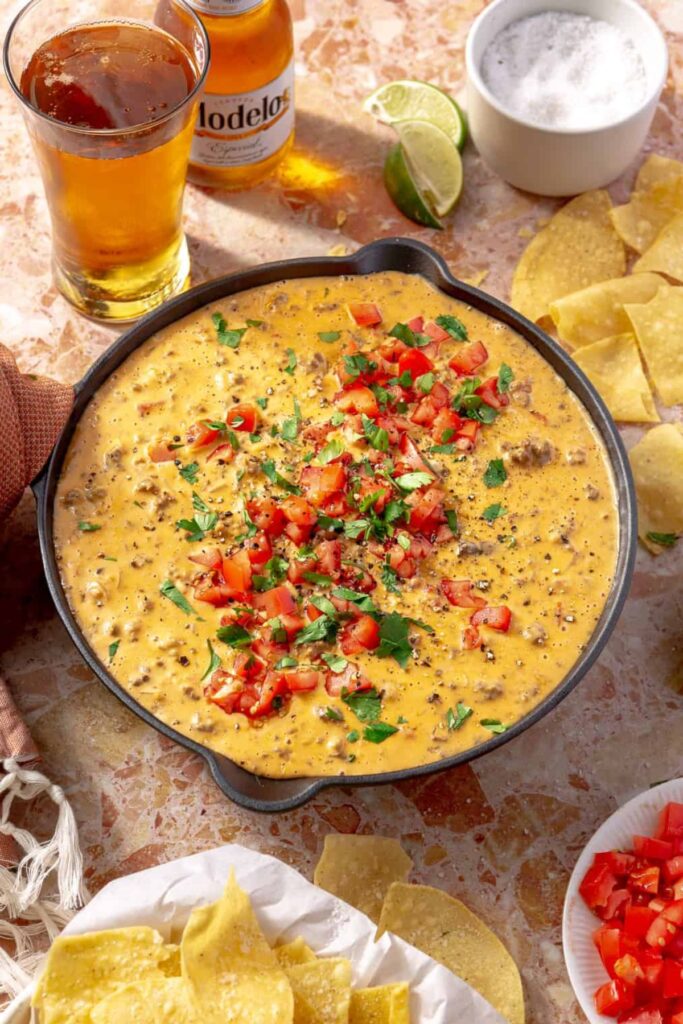 Crockpot Chili Con Queso